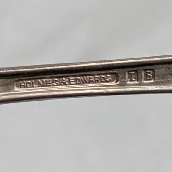 5pc Vintage Silverplate Utensil Lot 4"-8" Mixed Brands WM Rogers Holmes Edwards - Picture 8 of 9